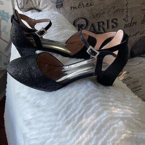 Badgley Mischka sparkle black dress shoes
